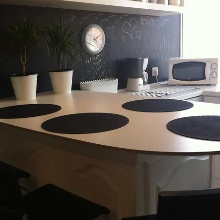 Apartamento Perto Do Metro Ferienhaus Lissabon