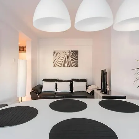 Apartamento Perto Do Metro بيت للعطل *